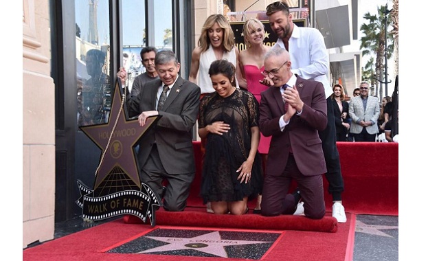 Ева Лонгория се сдоби със звезда на Алеята на славата 