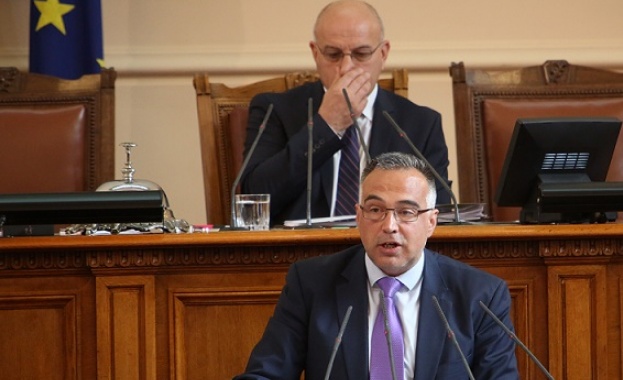 БСП настоява за оставката на Емил Христов