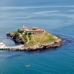 Остров Св. Анастасия посреща гости при подходящо време за плаване