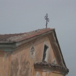 Църква на век и половина е пред срутване