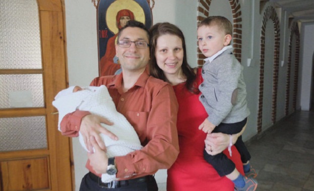 Болната Теодора лети за България в петък