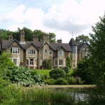 Принц Хари и Меган Маркъл ще получат внушителен сватбен подарък от кралица Елизабет Втора