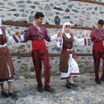 Плевенчанин подготвя рекорд на Гинес с 65 автентични български хора