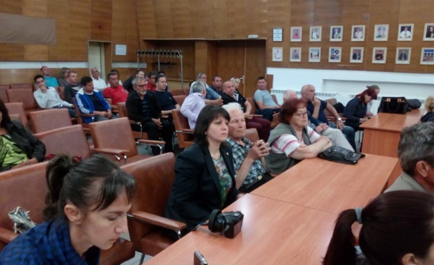 Веска Ненчева: Задължително е спешното приемане на Закон за розата