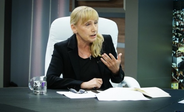 Елена Йончева: В България политика се прави с лъжи и манипулации