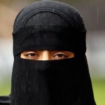 Дания забрани облекло, покриващо изцяло лицето