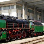 БДЖ вози деца в неравностойно положение с парен локомотив до Банкя по случай 1-и юни