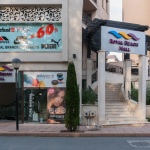 Качествен шопинг по време на почивката предлага Роял Бийч Мол