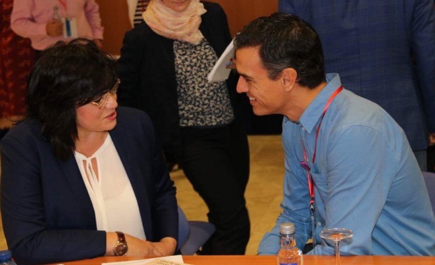 Корнелия Нинова поздрави Педро Санчес