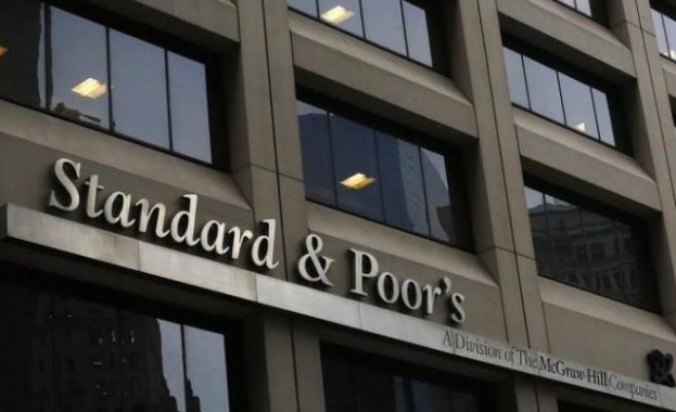 Standard&Poor"s повиши перспективата за кредитния рейтинг на България