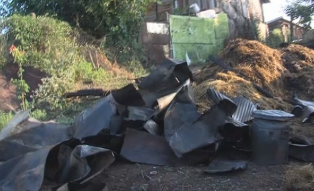 Мълния запали постройка и уби домашни животни в Сандански