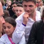 Макрон нахока тийнейджър заради държанието му и пусна видеото в „Туитър” (видео)