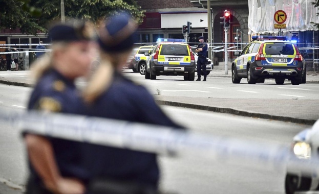 Един загинал и четирима ранени при стрелба в Швеция