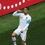 Роналдо качи Португалия на върха