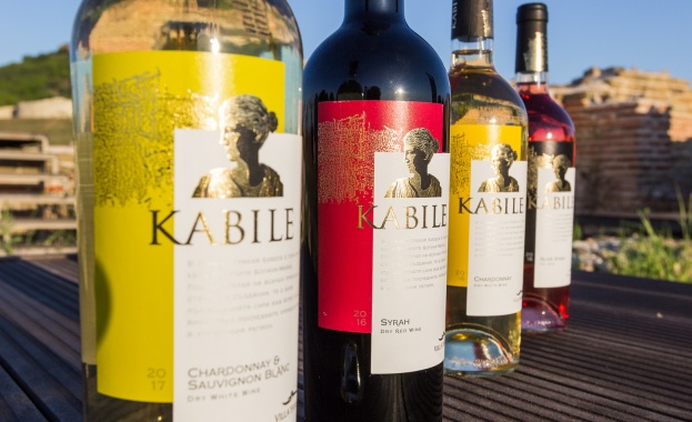 Стотици видяха изгрева на най-дългия ден с вино Kabile