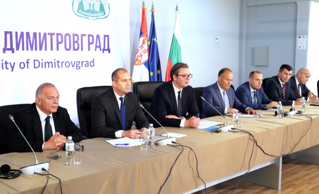 Президентите Румен Радев и Александър Вучич се договориха Сърбия да утрои средствата за медиите на роден език 