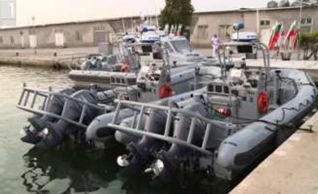 Американското правителство подари на българския флот 4 бързоходни лодки