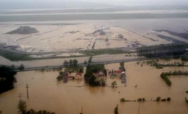 Големи наводнения в Сърбия заради дъждовете