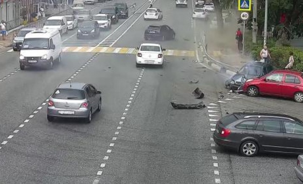 Кола се вряза в пешеходци в Русия