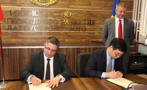 Министър Нанков подписа рамкови споразумения за сътрудничество с пет китайски компании за реализацията на големи инфраструктурни проекти у нас