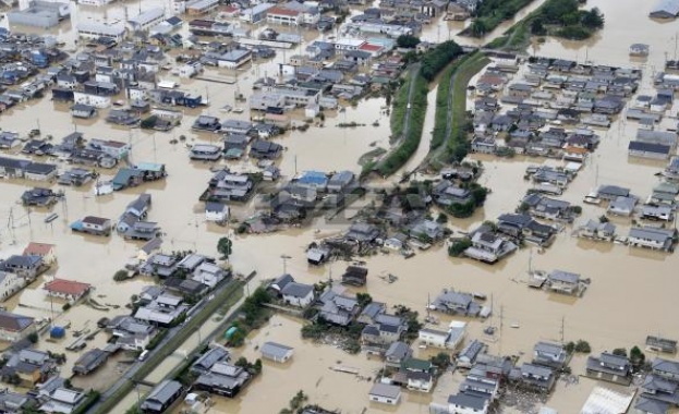 65 са вече  жертвите на  поройните дъждове в Япония, данни за пострадали българи няма