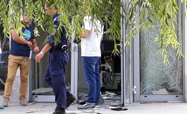 200 хил. лв. са откраднати от взривения в събота пловдивски банкомат