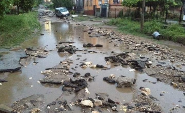 Нанков: Над 3 млн. лева са щетите от поройните дъждове на общинската инфраструктура в Мизия