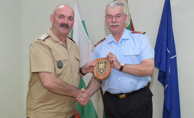 Командващия на Сухопътните войски на Федерална Република Германия е на посещение в България