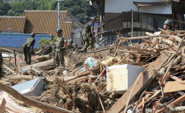 200 станаха жертвите на наводненията в Япония