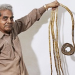 Човекът с най-дългия маникюр в света си изряза ноктите