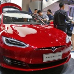 Tesla разширява бизнеса си в Китай