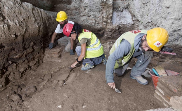 Откриха останки от древен гигантски носорог от доледниковата епоха в Крим