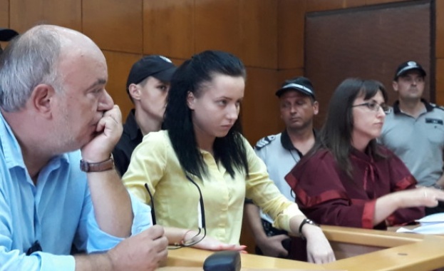 Габриела Медарова остава в ареста след процедурна хватка