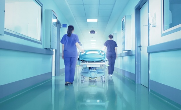 Двама българи обират пациенти в холандска болница 