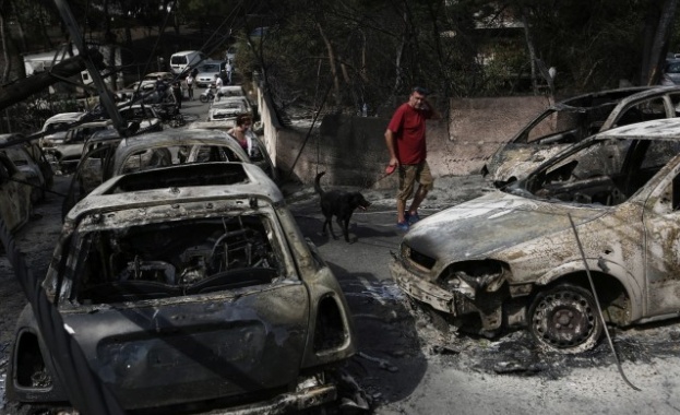 Броят на загиналите при пожарите край гръцката столица Атина се увеличи на 83 души