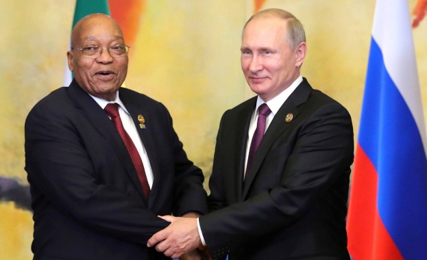 Владимир Путин пристигна в ЮАР за среща на лидерите на страните от БРИКС