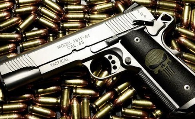 Украински военни крадат боеприпаси и точат бензин 