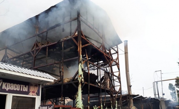 Пожар в жилищна сграда в Сочи взе 8 жертви