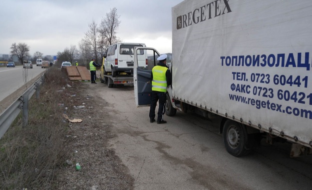 9243 товарни автомобила и автобуса са проверени при полицейска операция, организирана от TISPOL