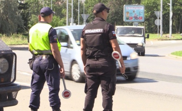 Евростат: Средно на 300 българи се пада по 1 полицай