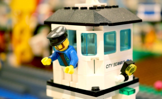 В разгара на лятото Sofia Ring Mall ви прави част от  приказната легенда на ЛЕГО 