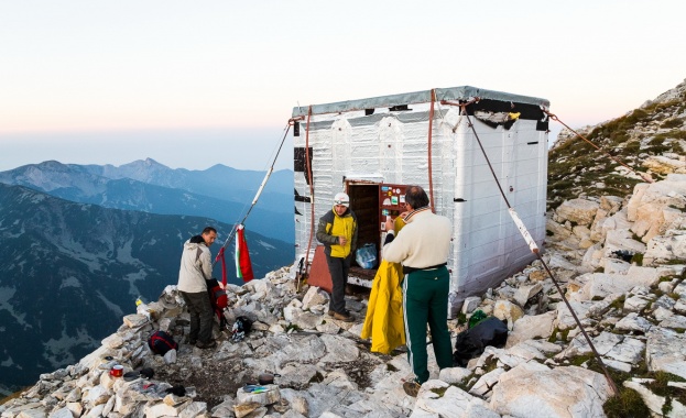 С доброволен труд започна ремонтът на заслона "Кончето" в Пирин 