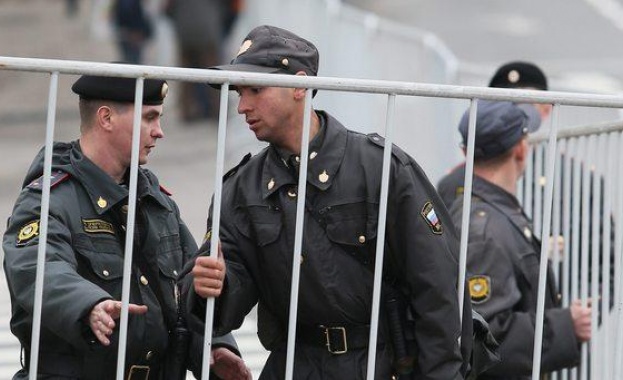 В Санкт Петербург арестуваха 25 активисти за права на гейовете