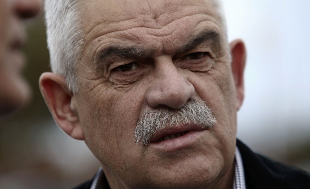 Гръцки министър подаде оставка заради жертвите от пожарите 