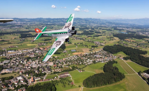 Ретро самолет с 20 души на борда се разби в Швейцария, няма оцелели