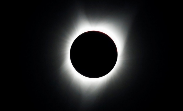 Очаква ни частично слънчево затъмнение днес