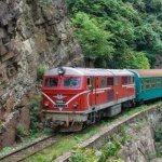 С песни и танци честват теснолинейката на най-високата гара на Балканите в Аврамово