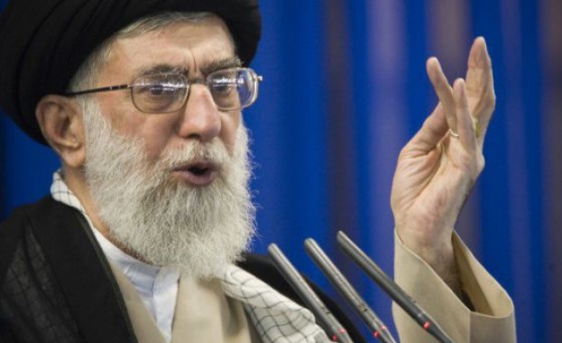 Иранският върховен лидер аятолах Али Хаменей постави днес знак за