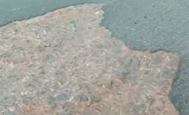 6 коли спукаха гуми в една и съща дупка край Костинброд