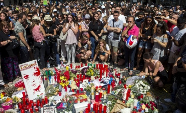 Испания отбелязва година от нападенията в Барселона